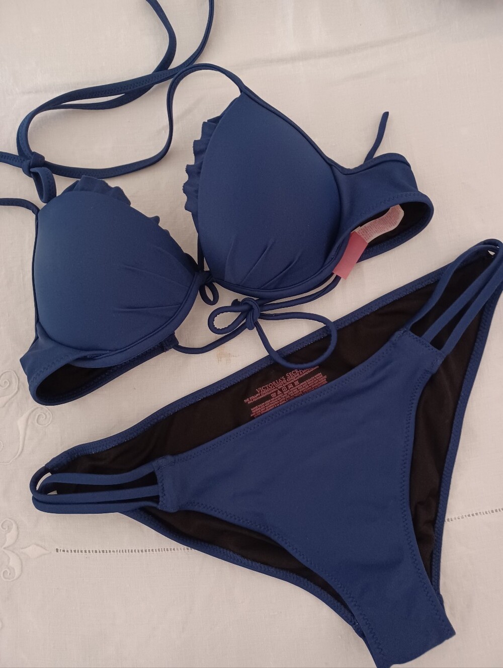 Victoria's Secret Navy Blue Ruffle Push- Up Halter Bikini Top- Size 34 A - Picture 5 of 6